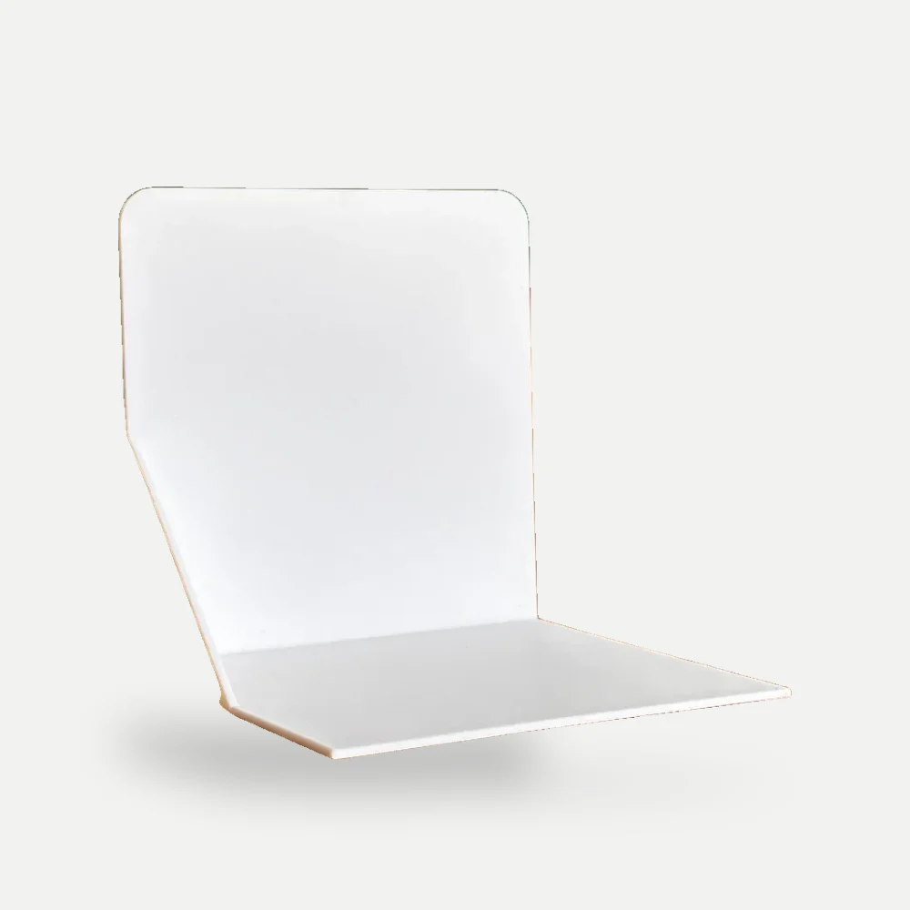 Aparador de livros minimalista